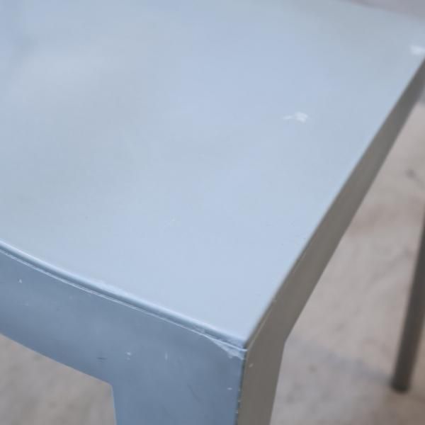 イタリアのデザイナーズ家具ブランドKARTELL(カルテル)のDr.Glob イタリアのデザイナーズ家具ブランドKARTELL(カルテル)のDr.Glob