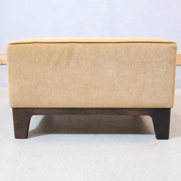 IDEE(イデー)で取り扱われているAGLAS(アグラス) オットマンです IDEE(イデー)で取り扱われているAGLAS(アグラス) オットマンです