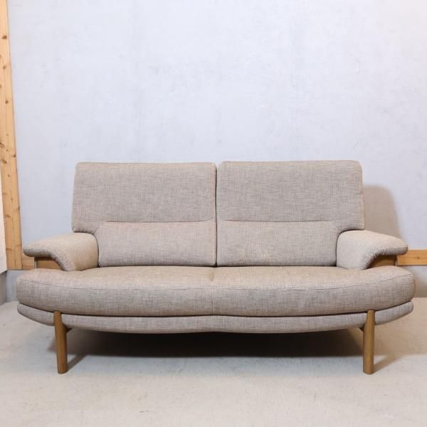 karimoku(カリモク家具)のUU25モデルの2人掛けソファです karimoku(カリモク家具)のUU25モデルの2人掛けソファです
