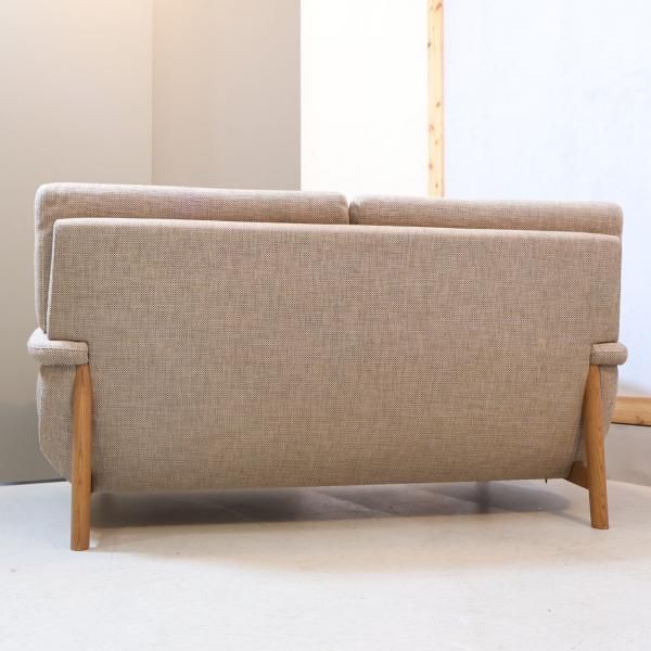 karimoku(カリモク家具)のUU25モデルの2人掛けソファです karimoku(カリモク家具)のUU25モデルの2人掛けソファです