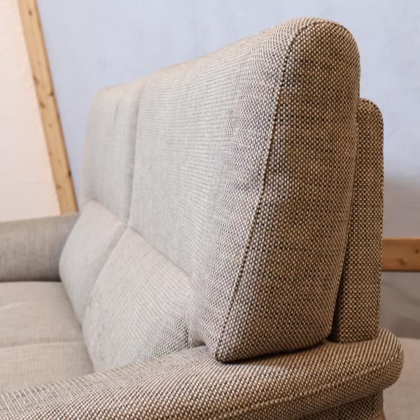 karimoku(カリモク家具)のUU25モデルの2人掛けソファです karimoku(カリモク家具)のUU25モデルの2人掛けソファです