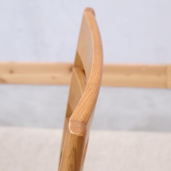 karimoku(カリモク家具)のCT6155 オーク材 ダイニングチェアー2 karimoku(カリモク家具)のCT6155 オーク材 ダイニングチェアー2