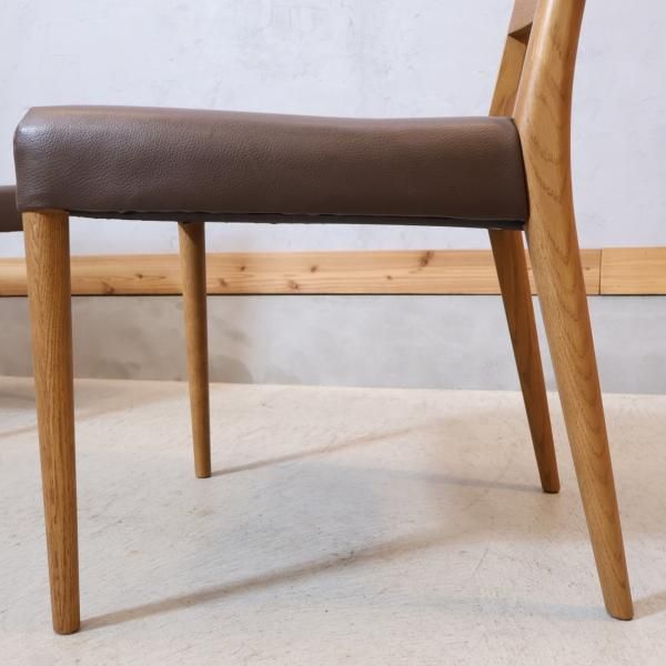 karimoku(カリモク家具)のCT6155 オーク材 ダイニングチェアー2 karimoku(カリモク家具)のCT6155 オーク材 ダイニングチェアー2