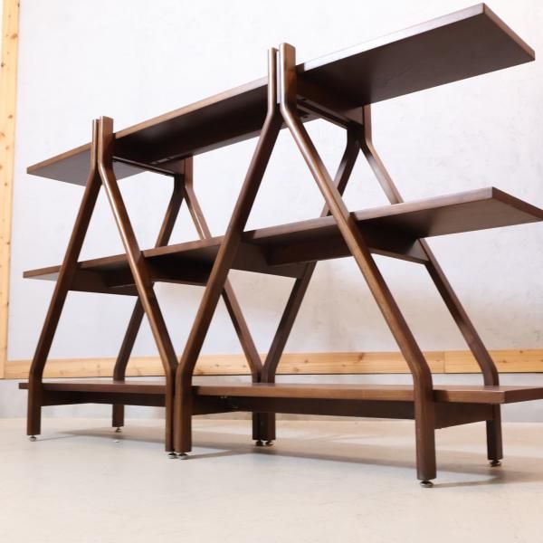 IDC OTSUKA(大塚家具)の奥山清行デザイン アーチシェルフです