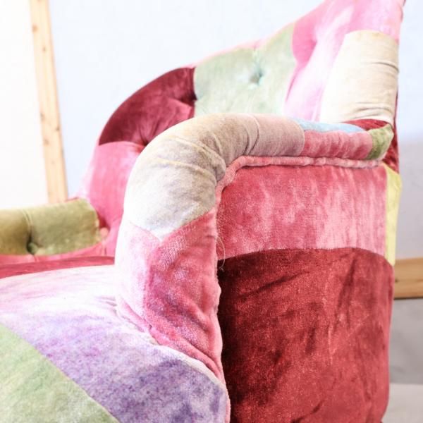 イギリスHALO(ハロ)のANNE CHAIR(アンチェア)。製品ごとに色や形 イギリスHALO(ハロ)のANNE CHAIR(アンチェア)。製品ごとに色や形