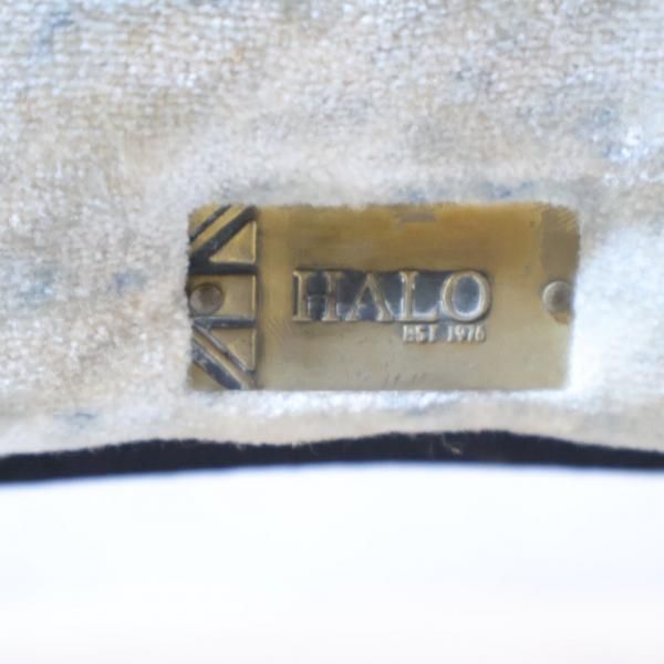 イギリスHALO(ハロ)のANNE CHAIR(アンチェア)。製品ごとに色や形 イギリスHALO(ハロ)のANNE CHAIR(アンチェア)。製品ごとに色や形