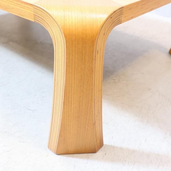 天童木工(TENDO)のロングセラー商品、乾三郎の座卓(板目) W121cm 天童木工(TENDO)のロングセラー商品、乾三郎の座卓(板目) W121cm