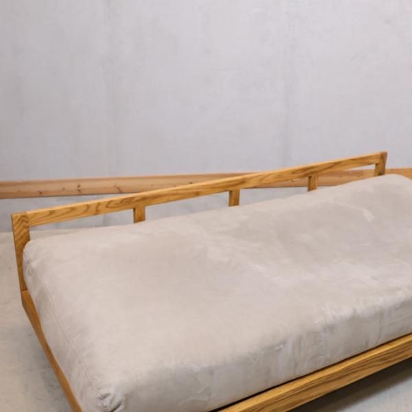a.depeche(アデペシュ)のfath day sofa(ファス デイ ソファ)です a.depeche(アデペシュ)のfath day sofa(ファス デイ ソファ)です