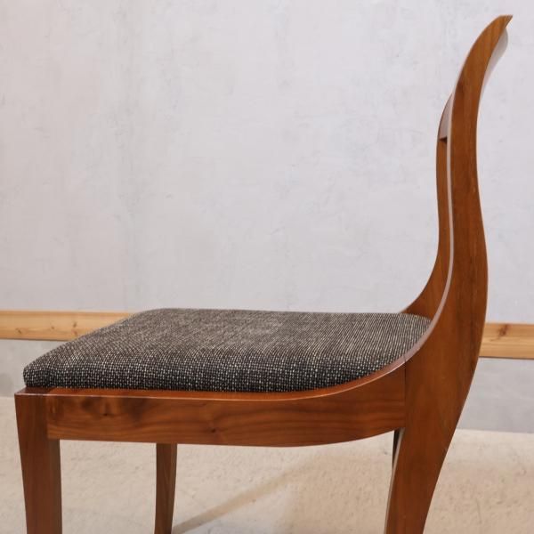 collabore(コラボレ)のCH-02 ダイニングチェア 2脚セットです。優美な