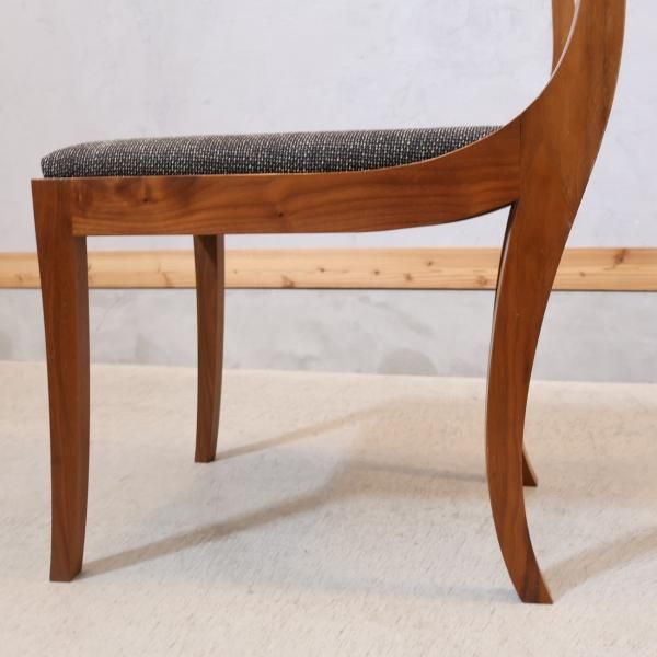 collabore(コラボレ)のCH-02 ダイニングチェア 2脚セットです。優美な