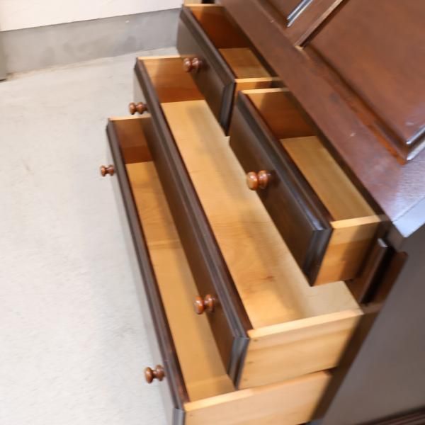 松本民芸家具のミズメザクラ無垢材を使用した重H型ボールフット