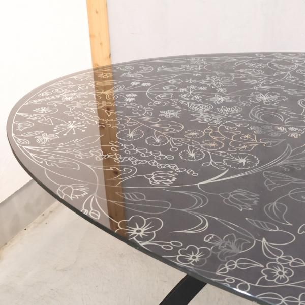 トード・ボーンチェ 「GLASS OVAL TABLE」　moroso社 トード・ボーンチェ 「GLASS OVAL TABLE」 moroso社