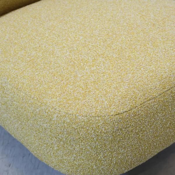 展示品 ウニコ プーク ラウンジチェア イエロー 布張り 1人掛けソファ unico(ウニコ)のPUUK(プーク)ラウンジチェアです。ぷっくりと