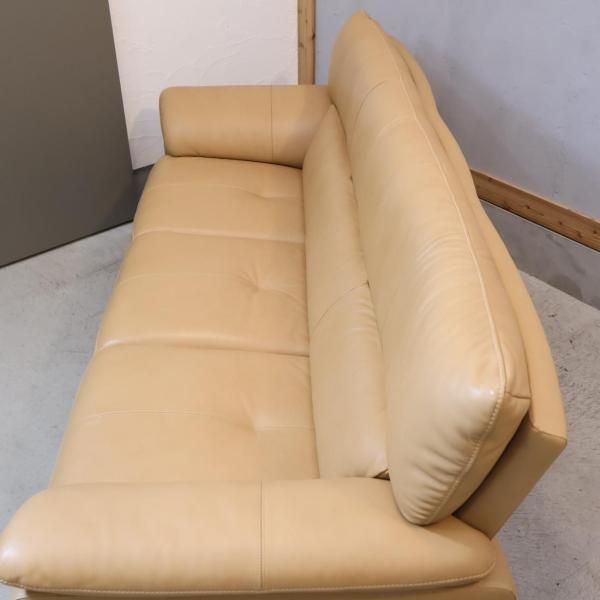 人気のkarimoku(カリモク家具)より本革を使用したZU3403 3人掛け 人気のkarimoku(カリモク家具)より本革を使用したZU3403 3人掛け