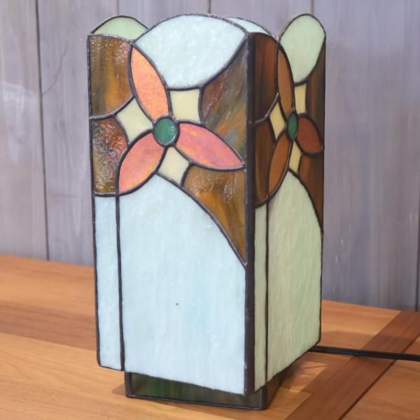 要問い合わせ♥️お店の方オススメ♪レトロ空間にもステキ♥️ステンドグラス　ランプ 要問い合わせ♥️お店の方オススメ♪レトロ空間にもステキ