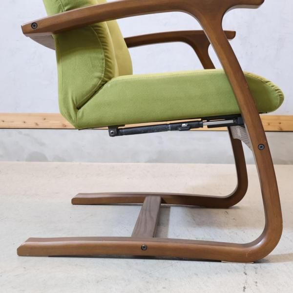 FUJI FURNITURE(冨士ファニチア) のパーソナルチェアです FUJI FURNITURE(冨士ファニチア) のパーソナルチェアです