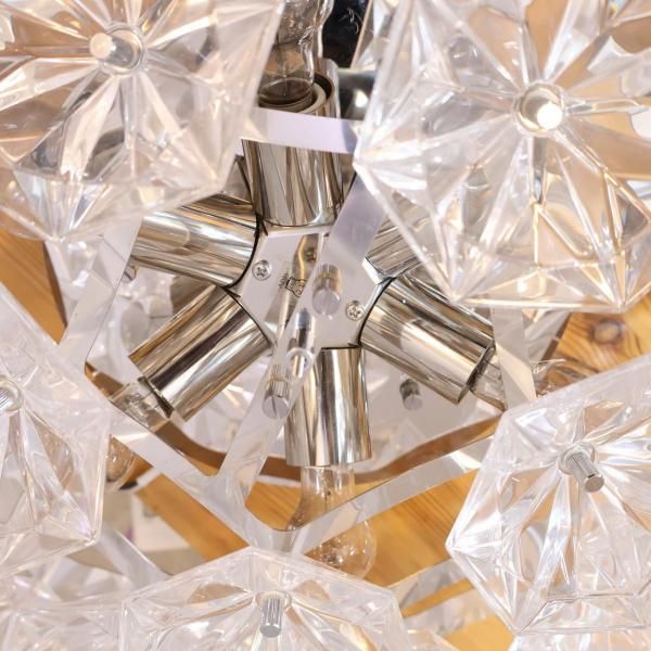 yamagiwa(ヤマギワ)SNOW CRYSTAL(スノークリスタル)シャンデリアです