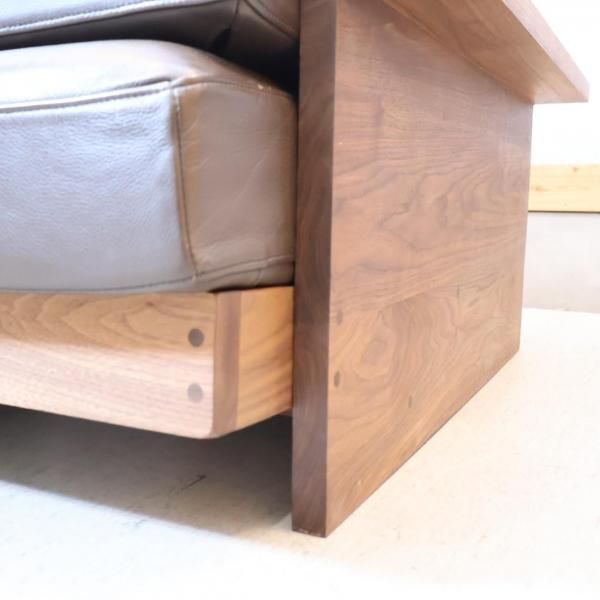 MASTERWAL(マスターウォール)のBEAK SOFA (ビークソファ) 本革