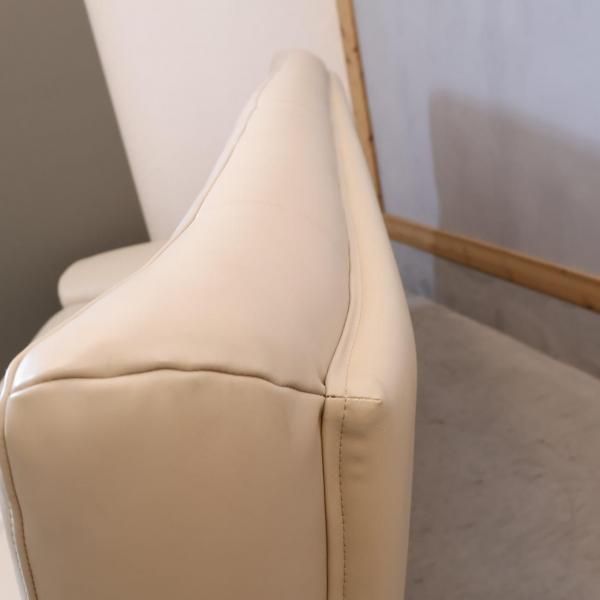 老舗家具メーカーHAMAMOTO(浜本工芸)の 本革3人掛けソファーです。純