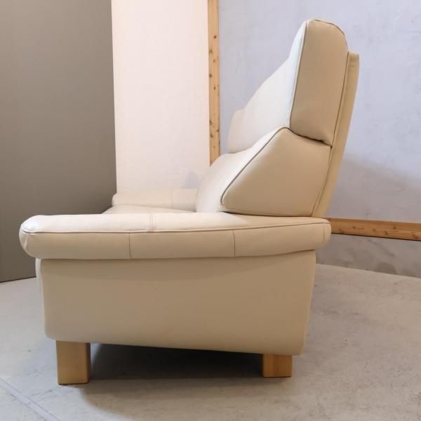 老舗家具メーカーHAMAMOTO(浜本工芸)の 本革3人掛けソファーです