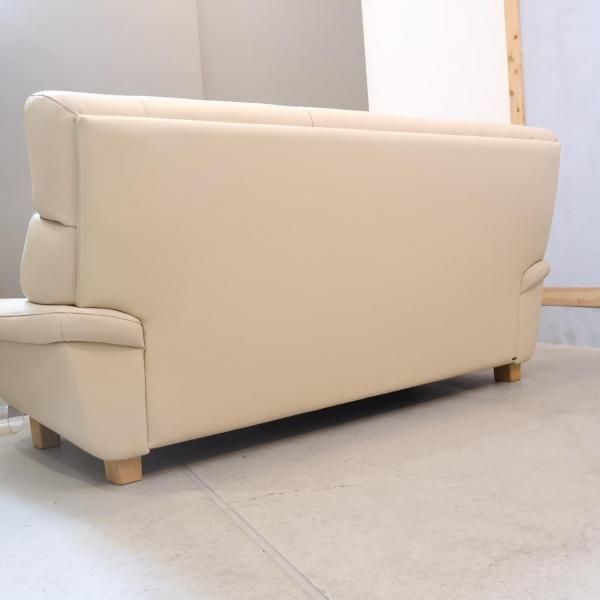 老舗家具メーカーHAMAMOTO(浜本工芸)の 本革3人掛けソファーです 老舗家具メーカーHAMAMOTO(浜本工芸)の 本革3人掛けソファーです