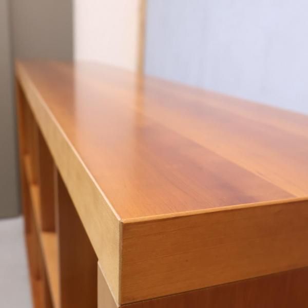 北欧デンマークのBoConcept(ボーコンセプト)のチェリー