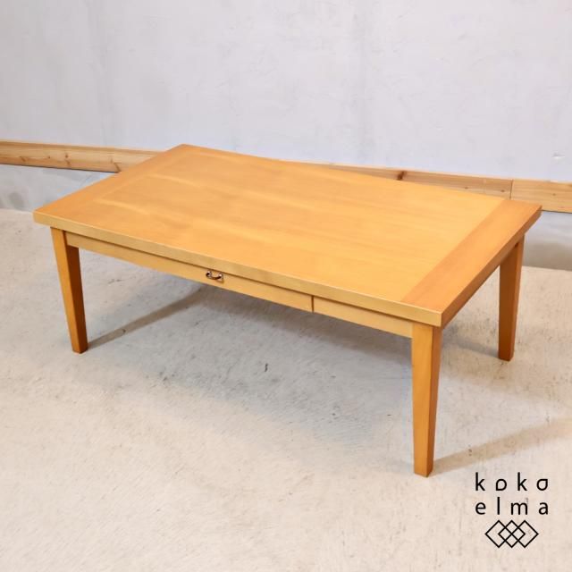 IDC OTSUKA(大塚家具)でと扱われていたモダンなローテーブル