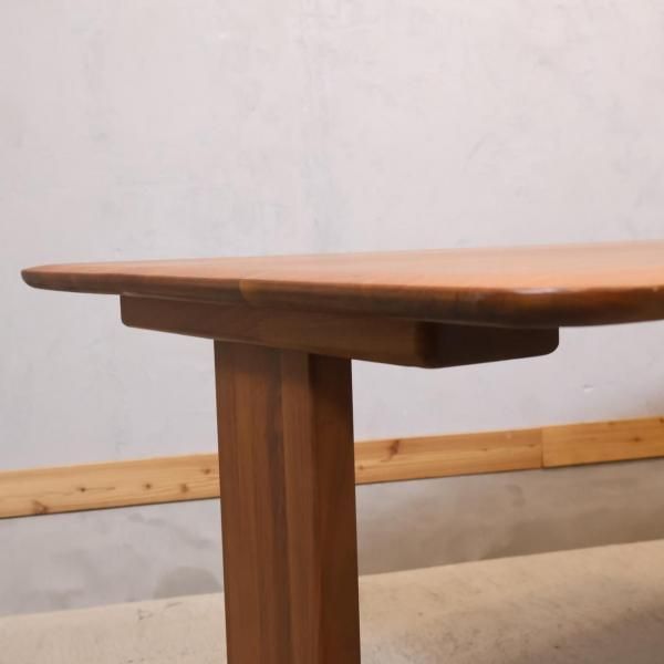 NAGNO INTERIOR(ナガノインテリア)のウォールナット材 ダイニング