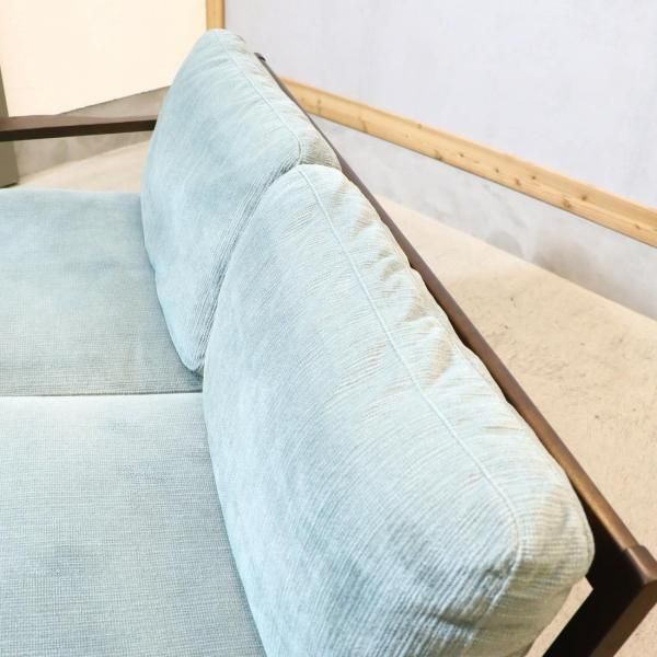 Francfranc(フランフラン)のAPEGO(アペーゴ) 2人掛けソファ。がっしり