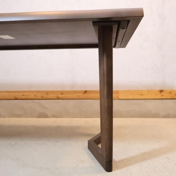 人気のkarimoku(カリモク家具)よりChitano(チターノ)のダイニング