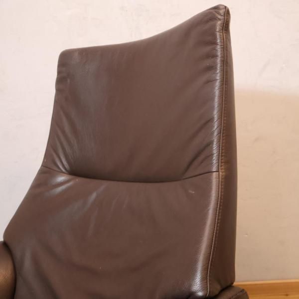 北欧デンマークのメーカーKEBE(ケベ)社の本革を使用したリクライニング