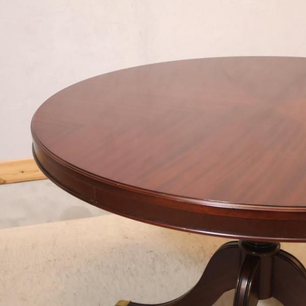 IDC OTSUKA(大塚家具)で取扱われていたクラシカルなMarian Deal