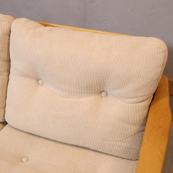 MARUNI60(マルニロクマル) のオーク材 2人掛けソファです。北欧