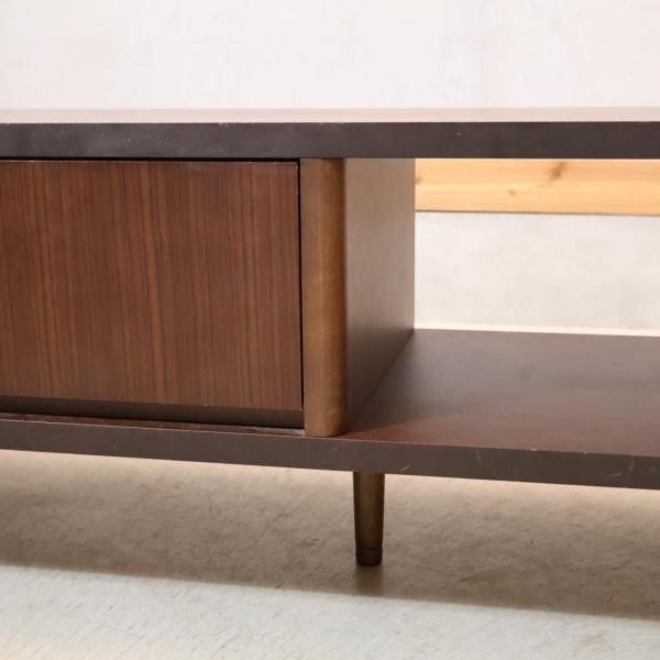 人気のkarimoku60(カリモク60) TVボードです。レトロでスッキリした