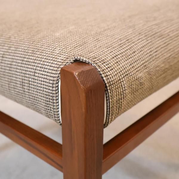 OTSUAK(大塚家具製造)のウォルナット材を使用したダイニングチェア 2脚