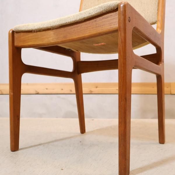 デンマークd-scanのヴィンテージチークフレームダイニングチェア デンマークd-scanのヴィンテージチークフレームダイニングチェア