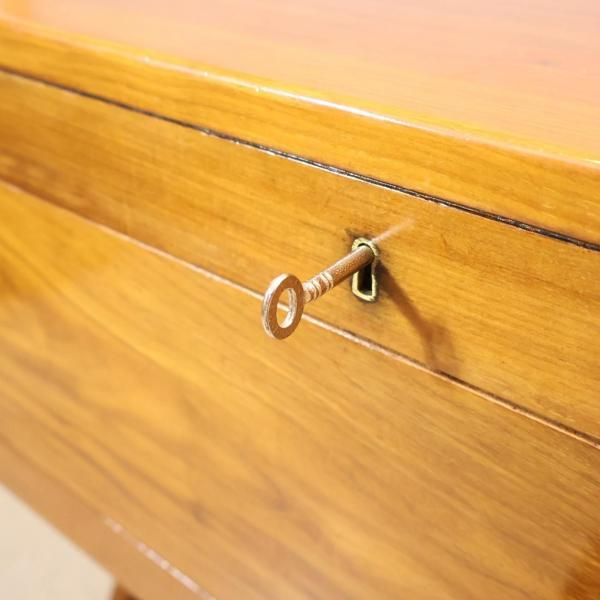 THE CONRAN SHOP(コンランショップ)取扱い、フランスの高級家具