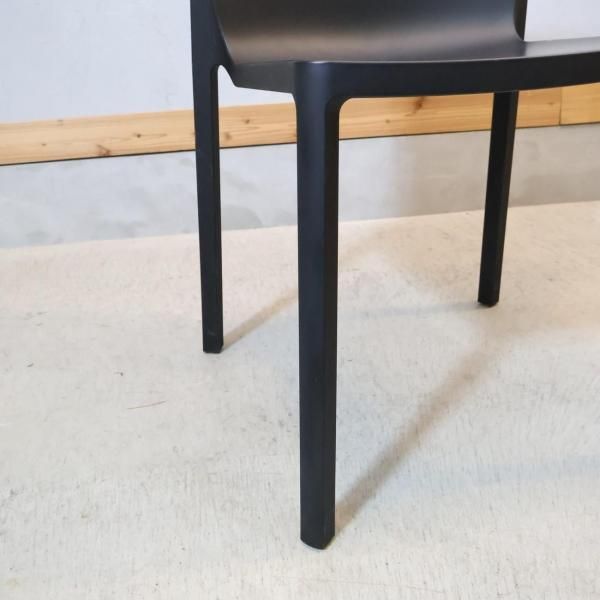 イタリアのブランドKRISTALIA(クリスタリア)のLPチェア 2脚