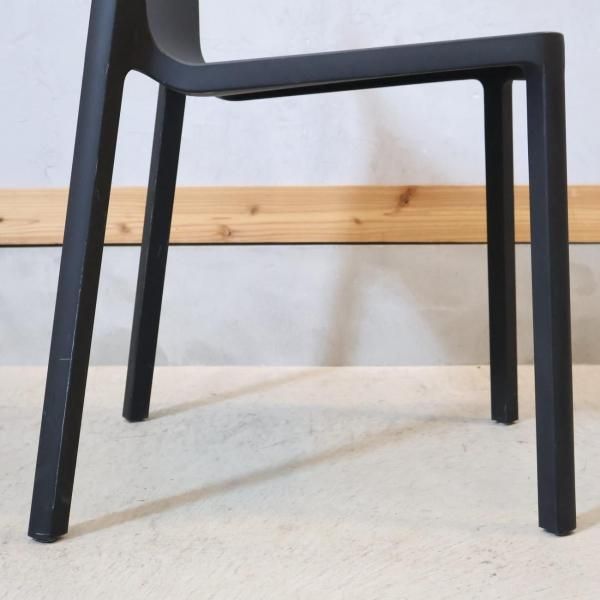 イタリアのブランドKRISTALIA(クリスタリア)のLPチェア 2脚