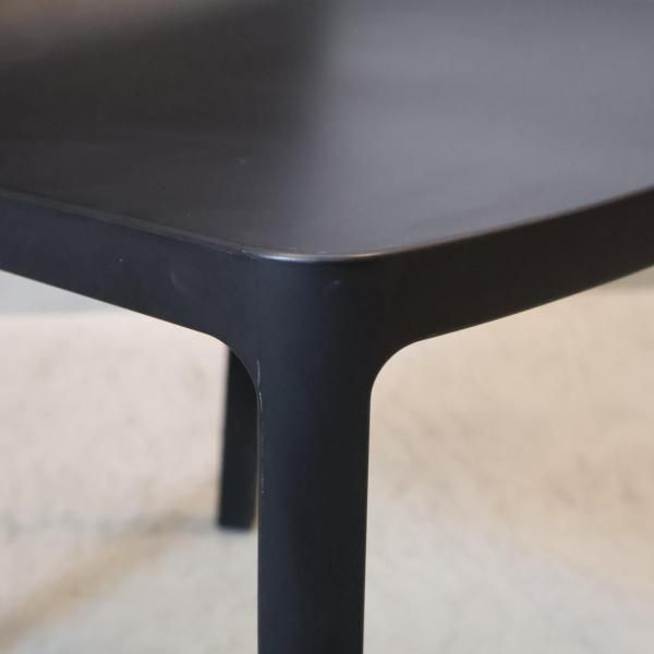 イタリアのブランドKRISTALIA(クリスタリア)のLPチェア 2脚セットです