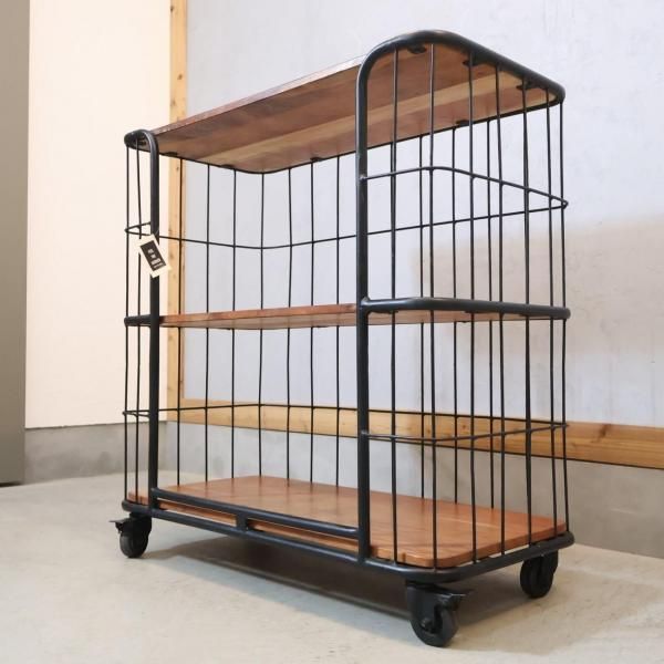 SPICE OF LIFE(スパイスオブライフ)の3段ワイドワゴンラックです。長年