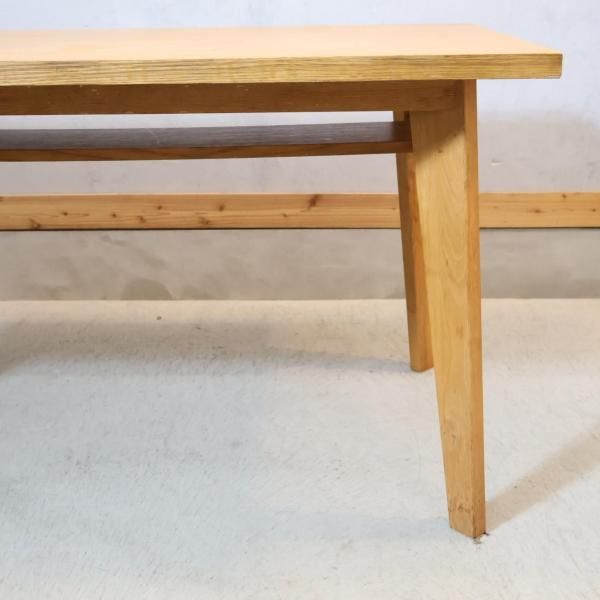 人気のunico(ウニコ)のCORSOシリーズ ダイニングテーブルです。オーク