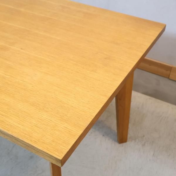 人気のunico(ウニコ)のCORSOシリーズ ダイニングテーブルです。オーク