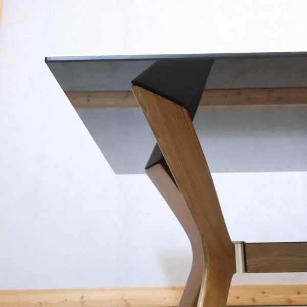 イタリアのCalligaris(カリガリス)社のTOKYO(トーキョー) ダイニング