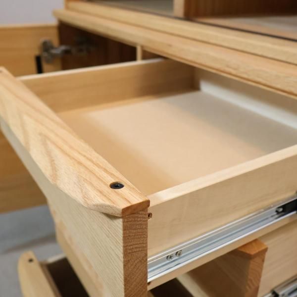 展示品■モモナチュラル■VENT■オーク無垢材■カップボード■食器棚■北欧モダン MOMO natural(モモナチュラル)のVENT カップボードです。オーク