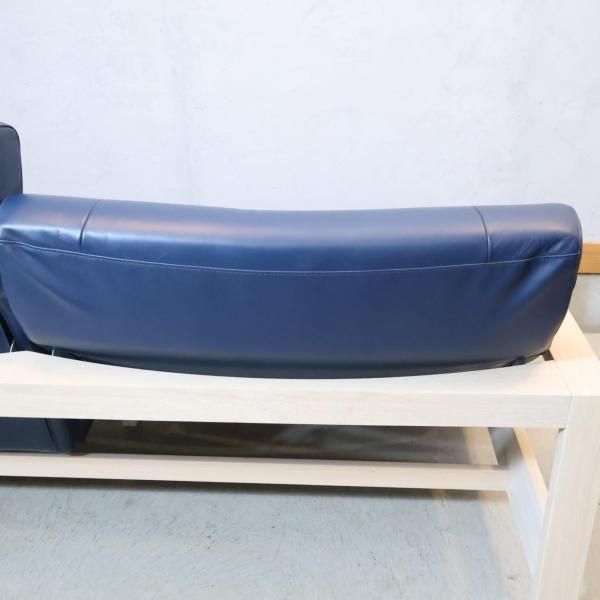 Karimoku(カリモク家具)のWT51より本革2.5人掛けリクライニング