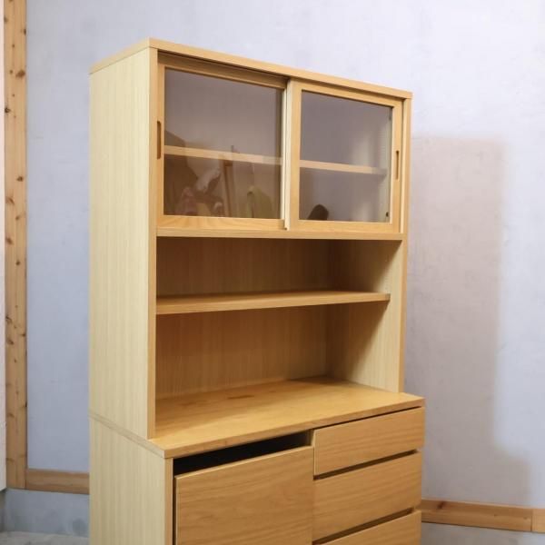 人気の無印良品(MUJI)のオーク材 カップボードです！！シンプル