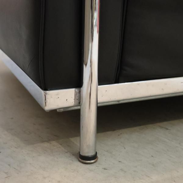 IDC OTSUKA(大塚家具)のグラン・コンフォール 総革張り3人掛けソファー