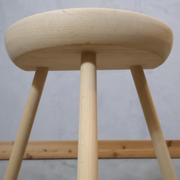 WERNER(ワーナー)のNo.59 シューメーカーチェア。15世紀に靴職人が座っ