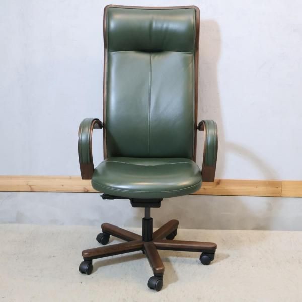 人気のkarimoku(カリモク家具)よりキャスター付き本革